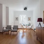Casa Del Vicolo: 2br With Easy Excursion Access Apartment La Spezia