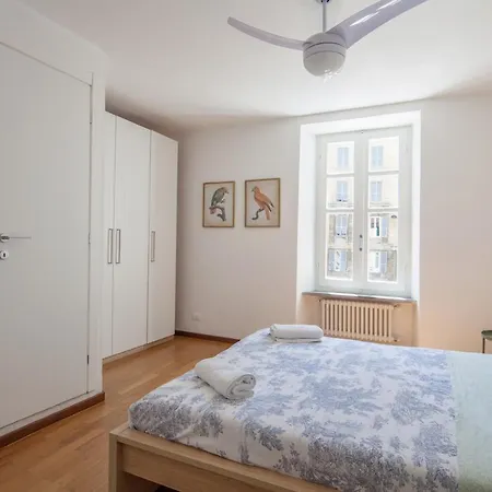 Casa Del Vicolo: 2br With Easy Excursion Access Apartment *