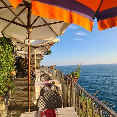 Apartment Casa Del Vicolo: 2br With Easy Excursion Access La Spezia