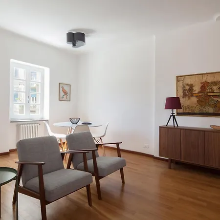 Casa Del Vicolo: 2br With Easy Excursion Access *